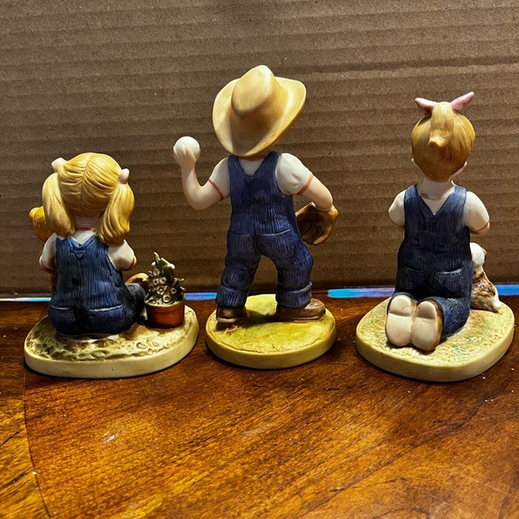 Denim Days Figurines - Picture 2 of 6